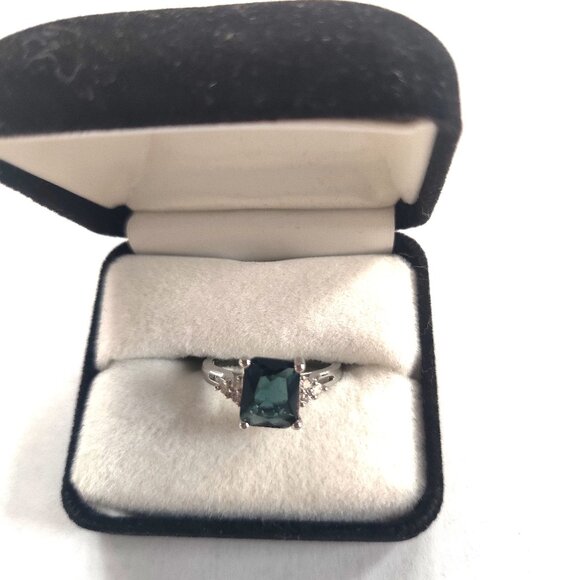 Ladies Blue/White Ring, Size 10, New - Picture 1 of 3